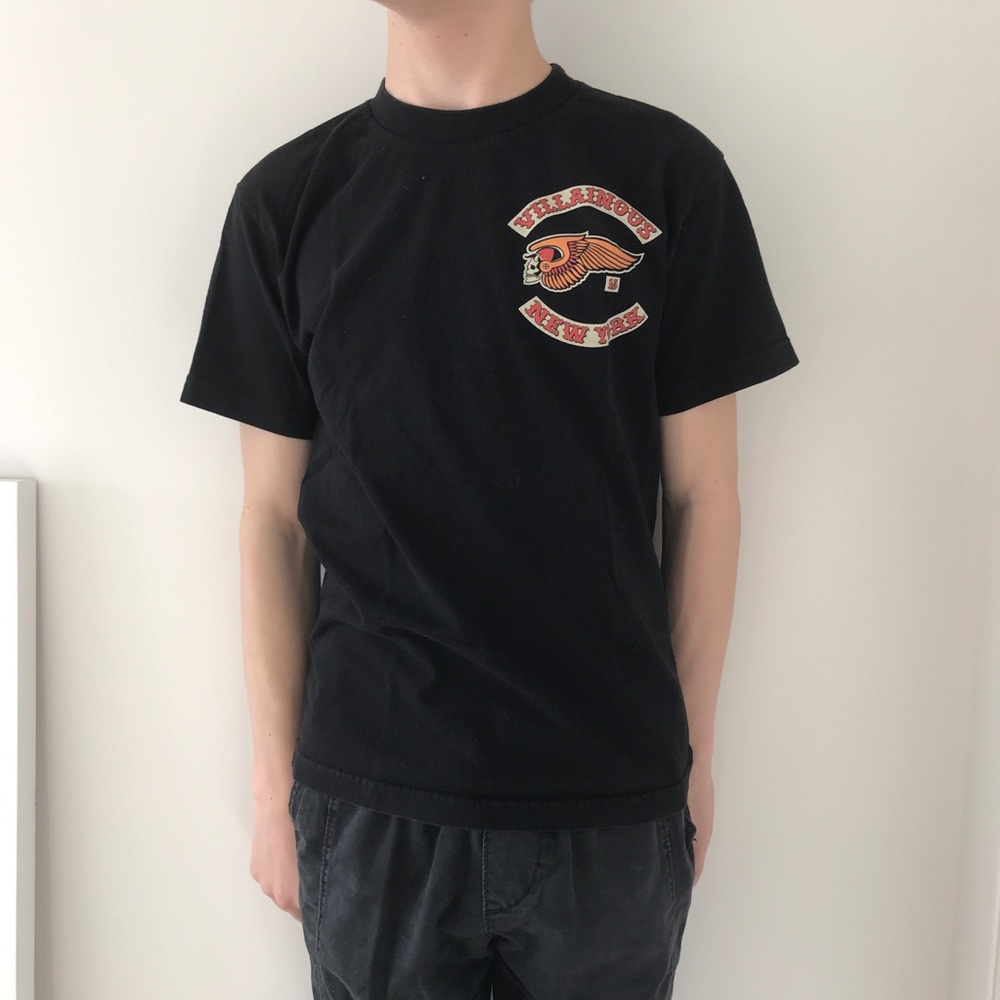 BLACK T SHIRT